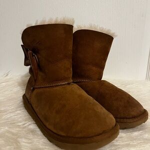 Uggs Kids Mini Bailey Boots